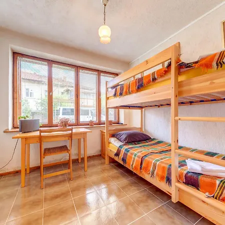 1-bedroom Garden Flat Apartamento